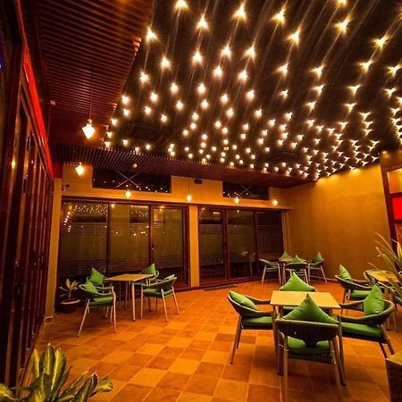 Royal Cox'S Bazar Hotel Bagian luar foto
