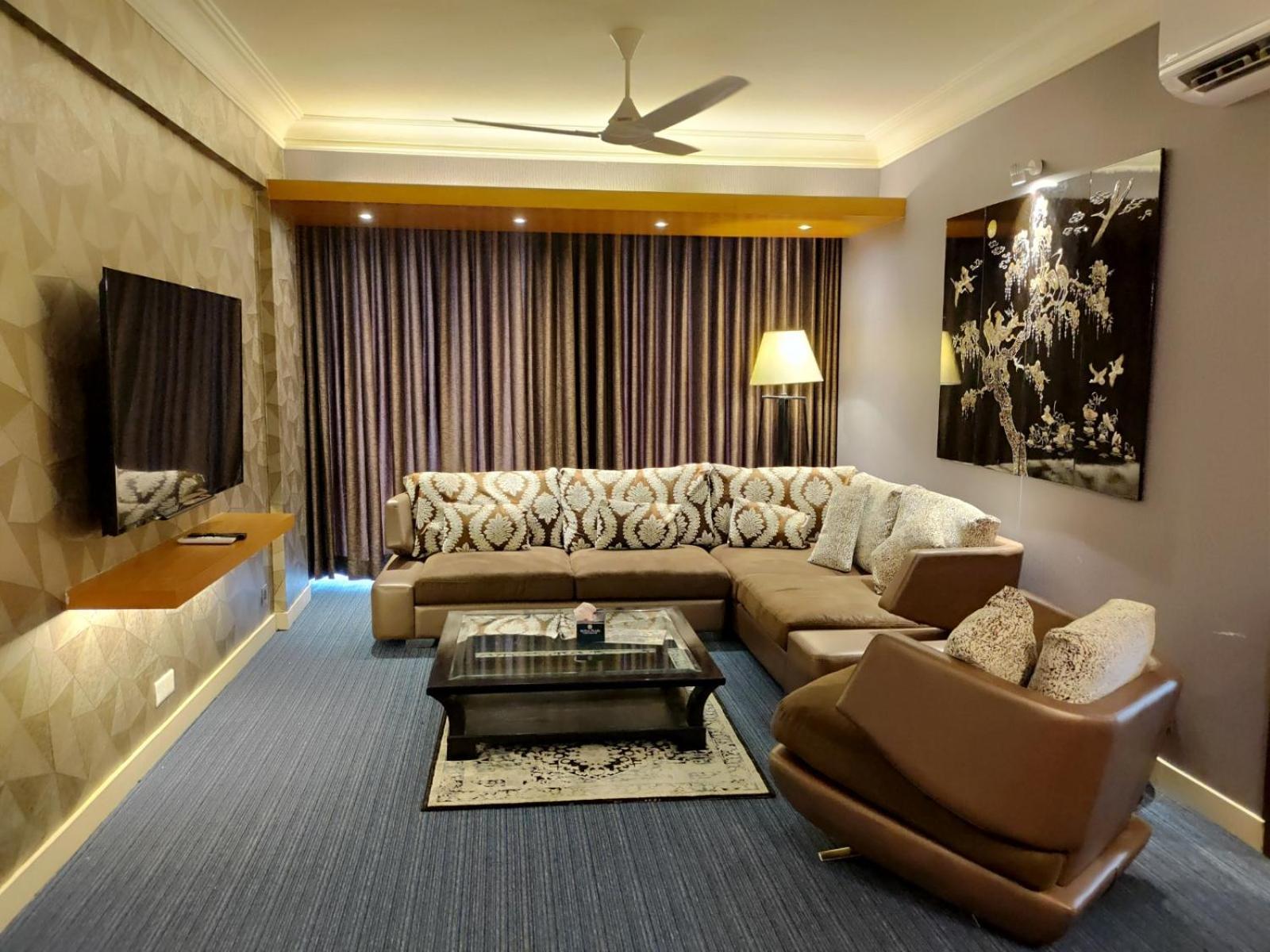 Royal Cox'S Bazar Hotel Bagian luar foto