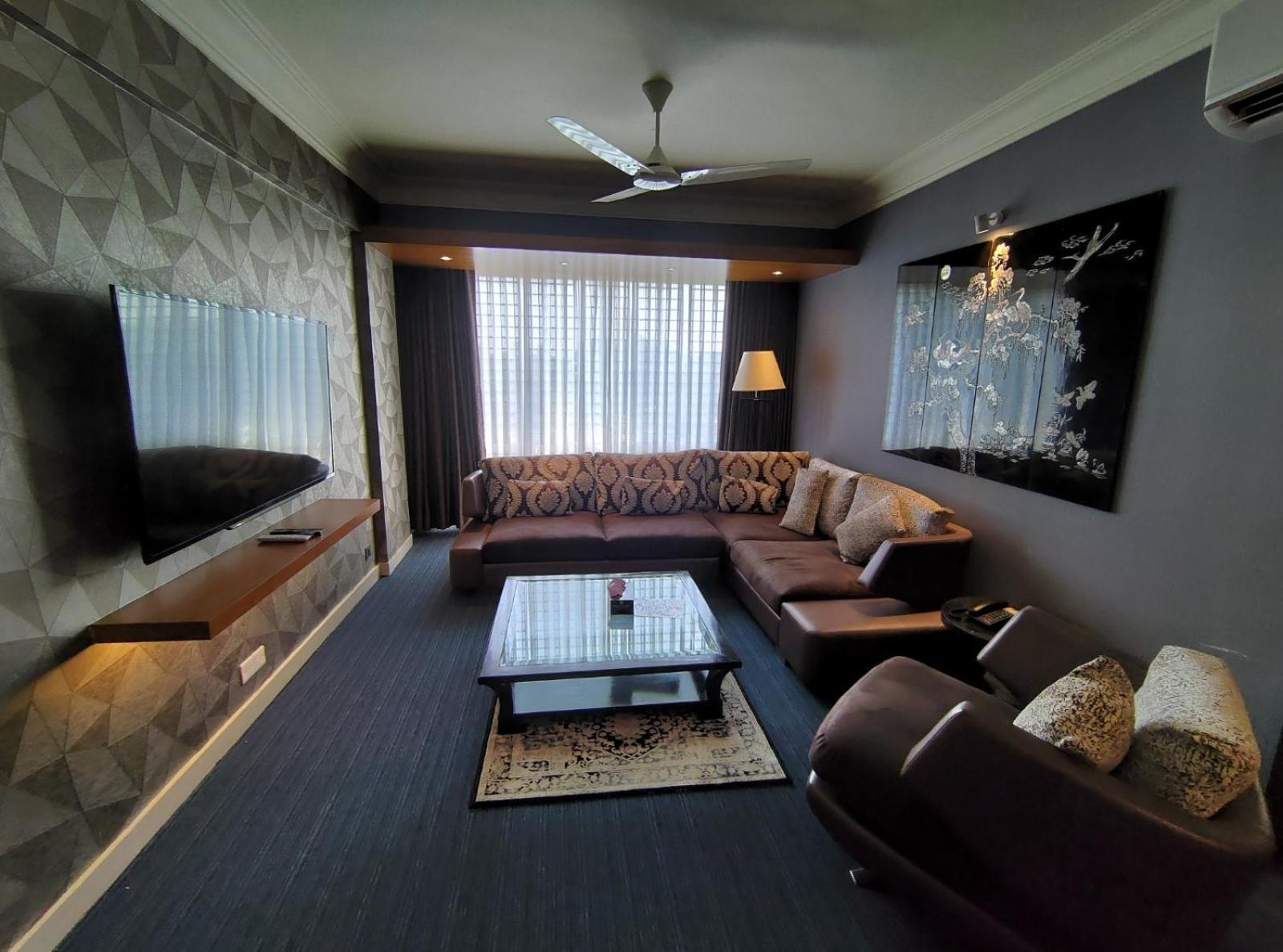 Royal Cox'S Bazar Hotel Bagian luar foto