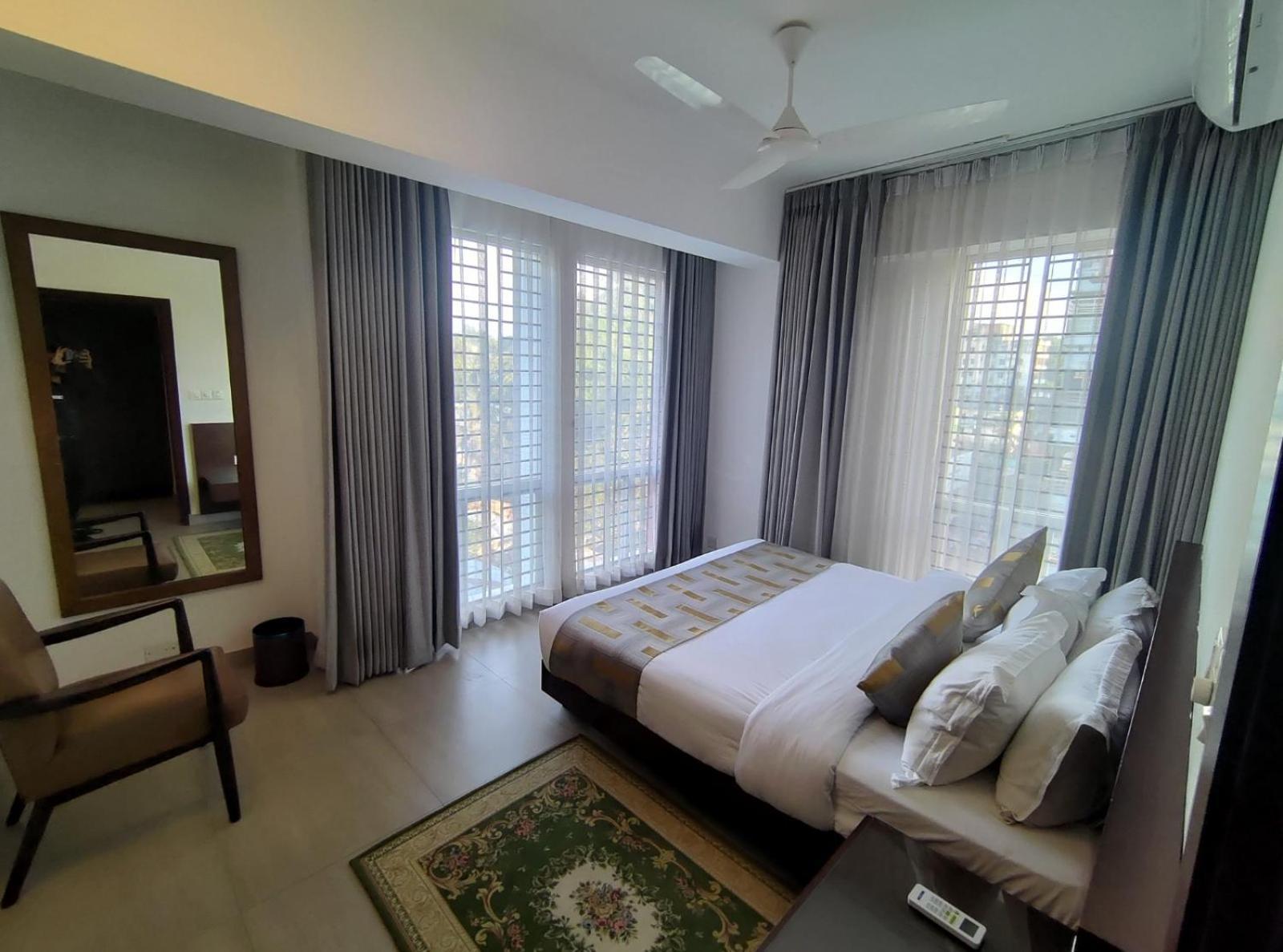 Royal Cox'S Bazar Hotel Bagian luar foto