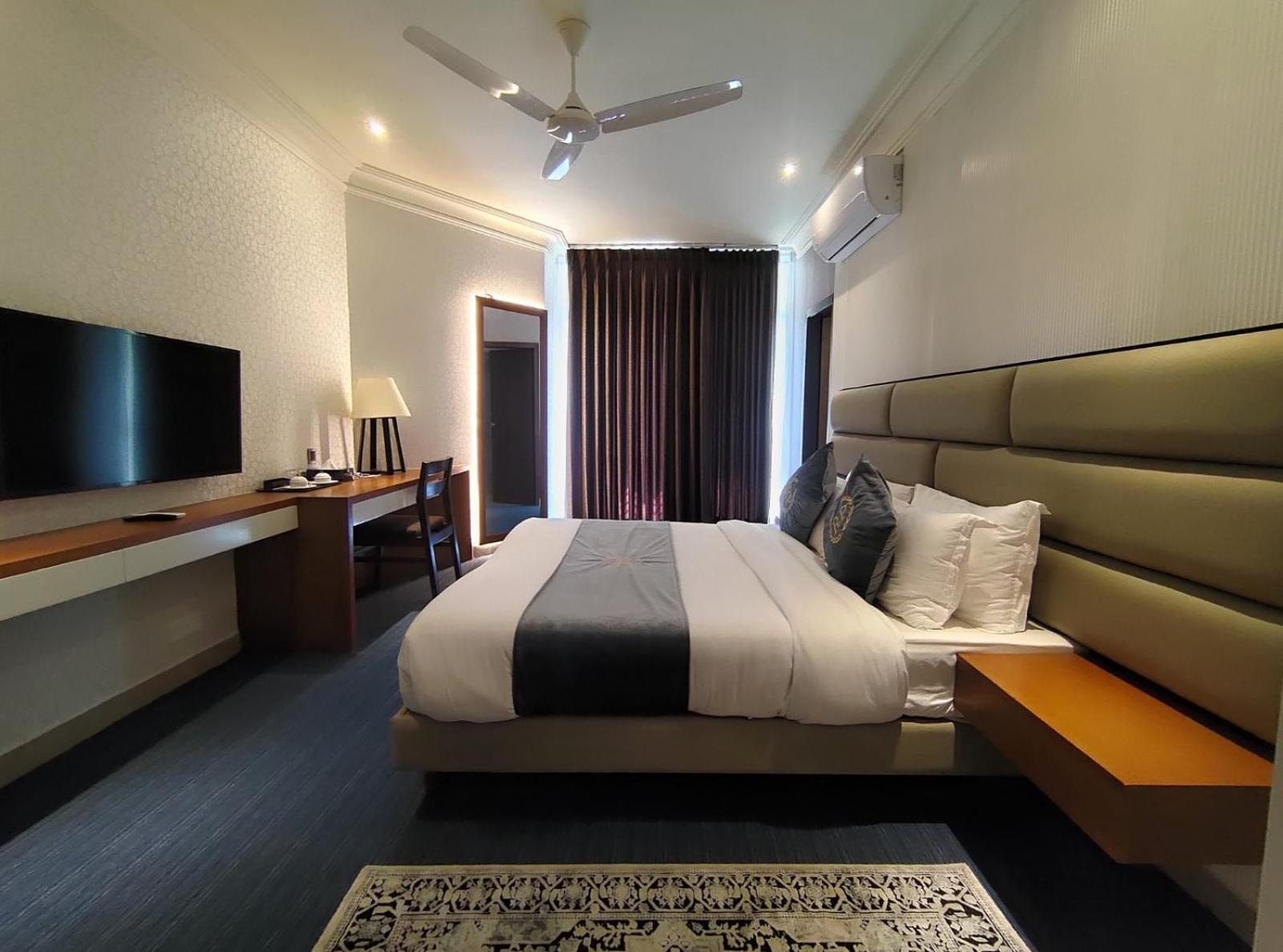 Royal Cox'S Bazar Hotel Bagian luar foto
