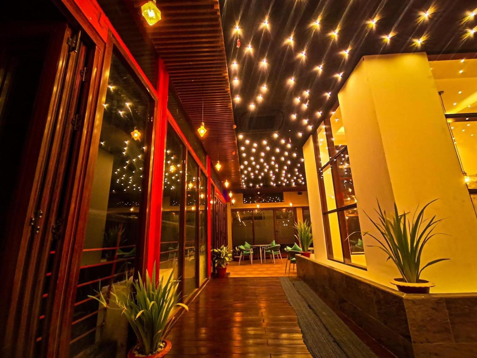 Royal Cox'S Bazar Hotel Bagian luar foto